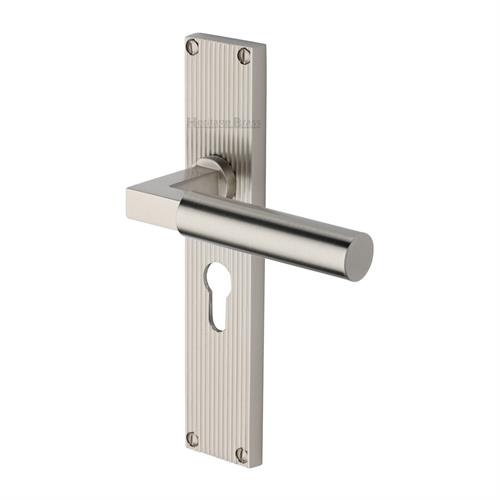 BAUHAUS LEVER HANDLE ON REEDED BACKPLATE